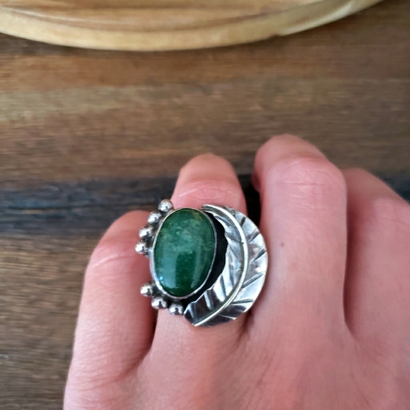 Vintage Sterling Silver Malachite Ring - Picture 3 of 8